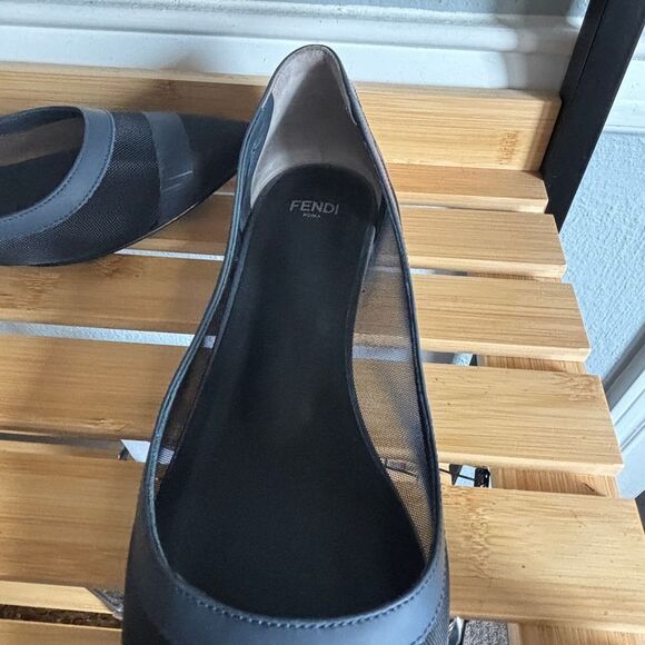 AUTHENTIC FENDI COLIBRI' MESH & LEATHER POINTED TOE FLATS SIZE 39 (8.5) - Picture 8 of 15